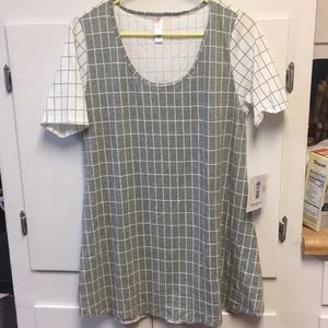 Lularoe perfect tee